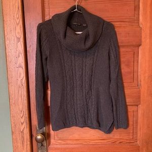 Jeanne Pierre Turtleneck (Women’s Medium)